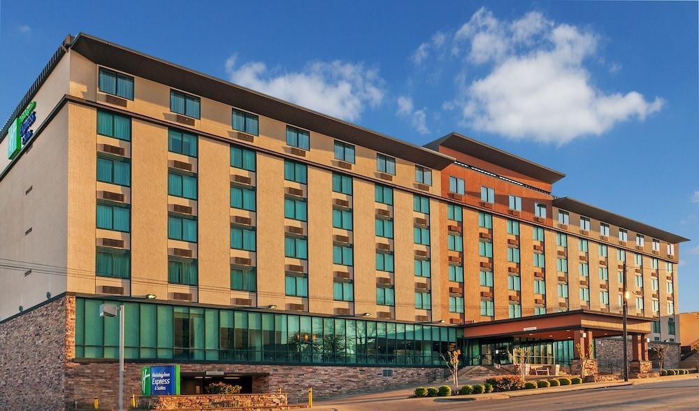 Holiday Inn Express & Suites Fort Worth Downtown By Ihg Exterior photo