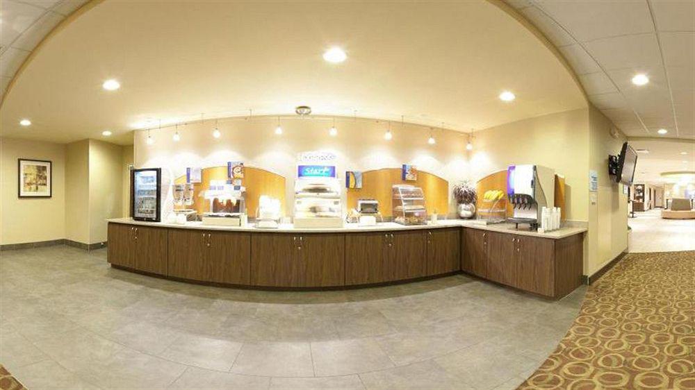 Holiday Inn Express & Suites Fort Worth Downtown By Ihg Exterior photo
