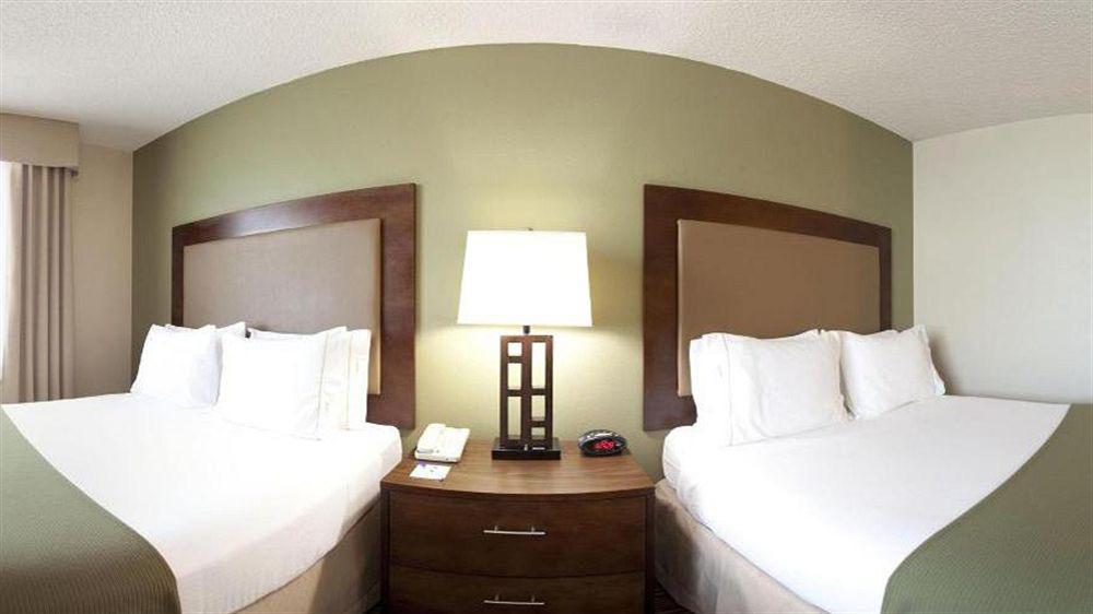 Holiday Inn Express & Suites Fort Worth Downtown By Ihg Exterior photo