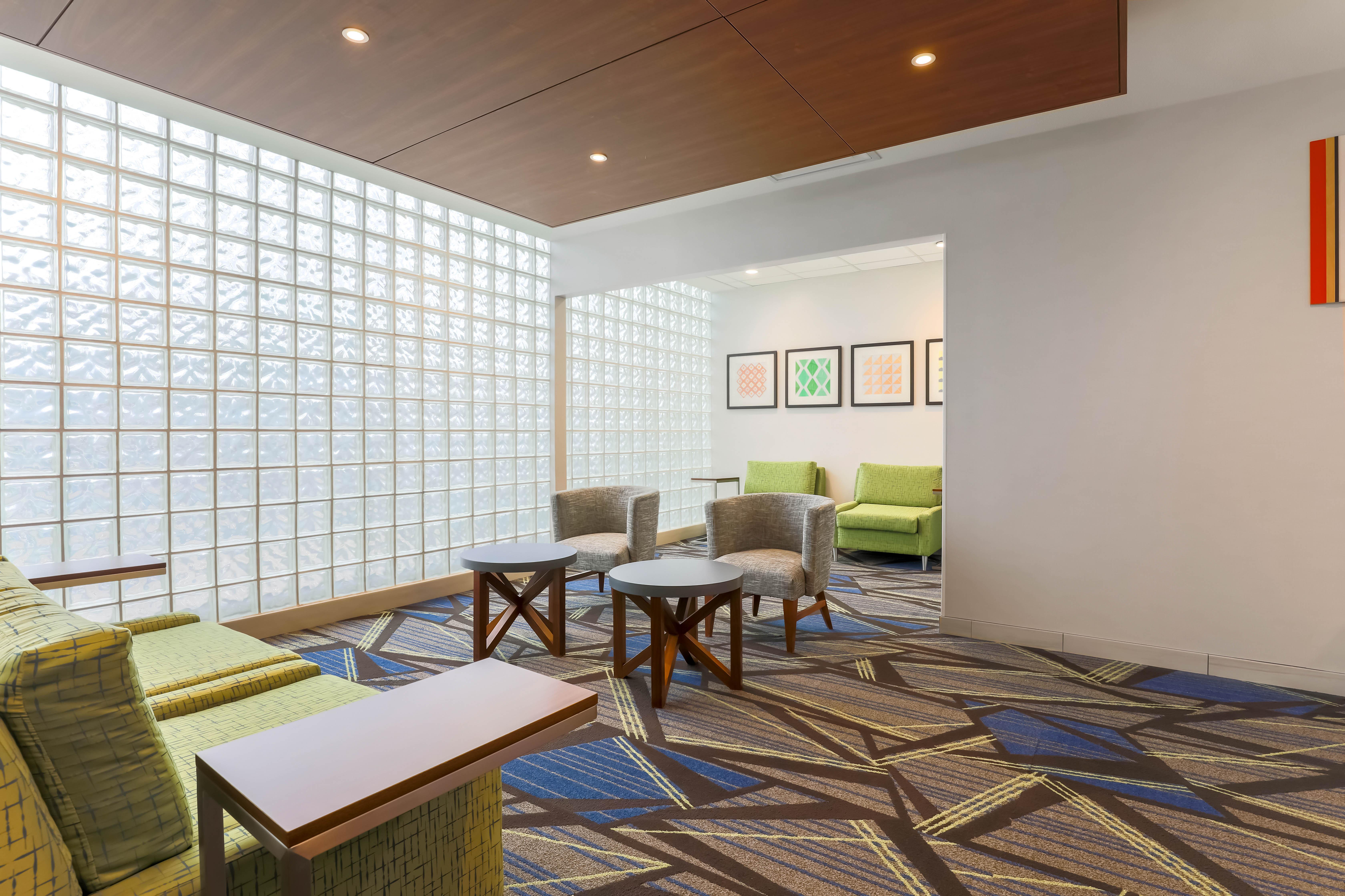 Holiday Inn Express & Suites Fort Worth Downtown By Ihg Exterior photo