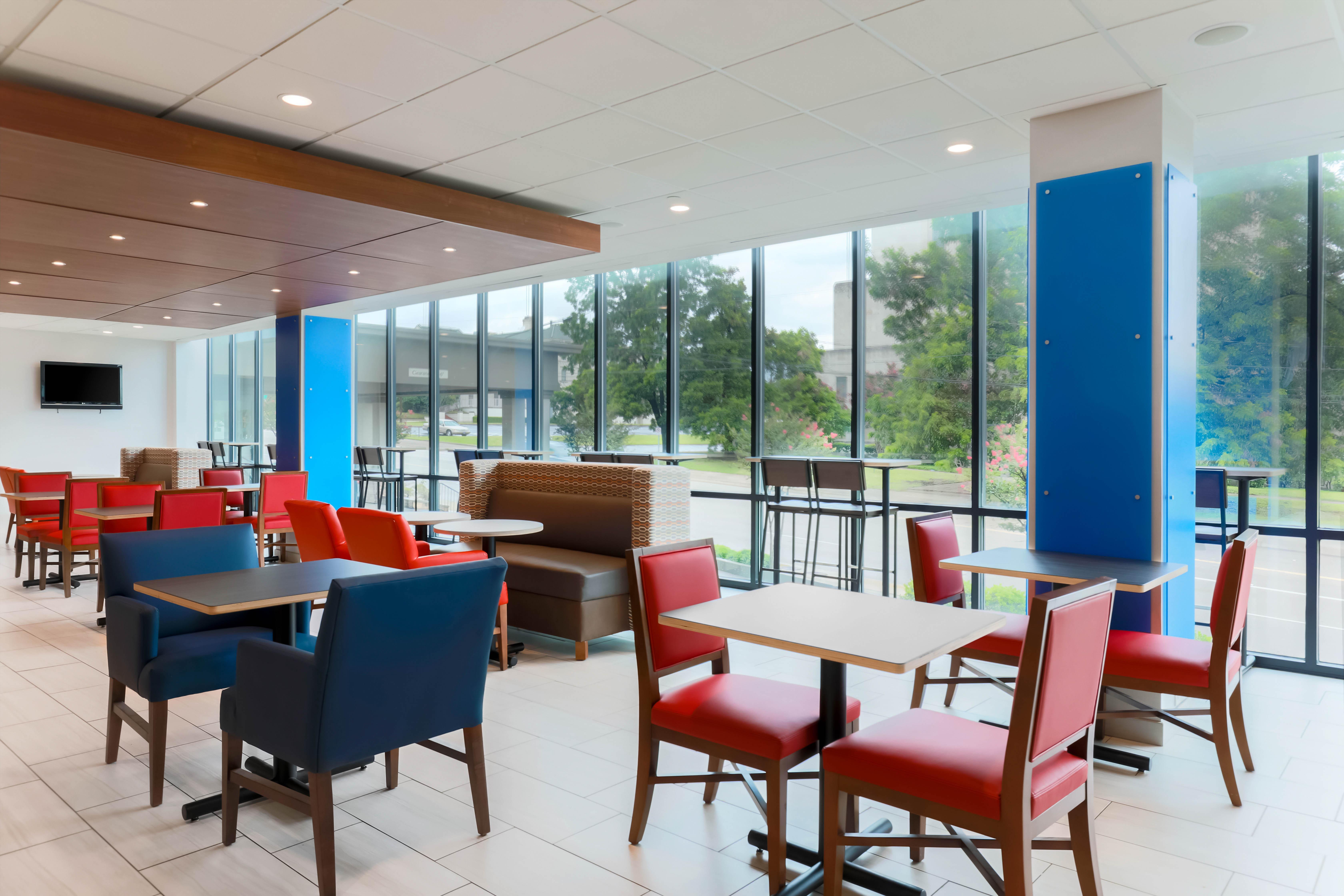 Holiday Inn Express & Suites Fort Worth Downtown By Ihg Exterior photo