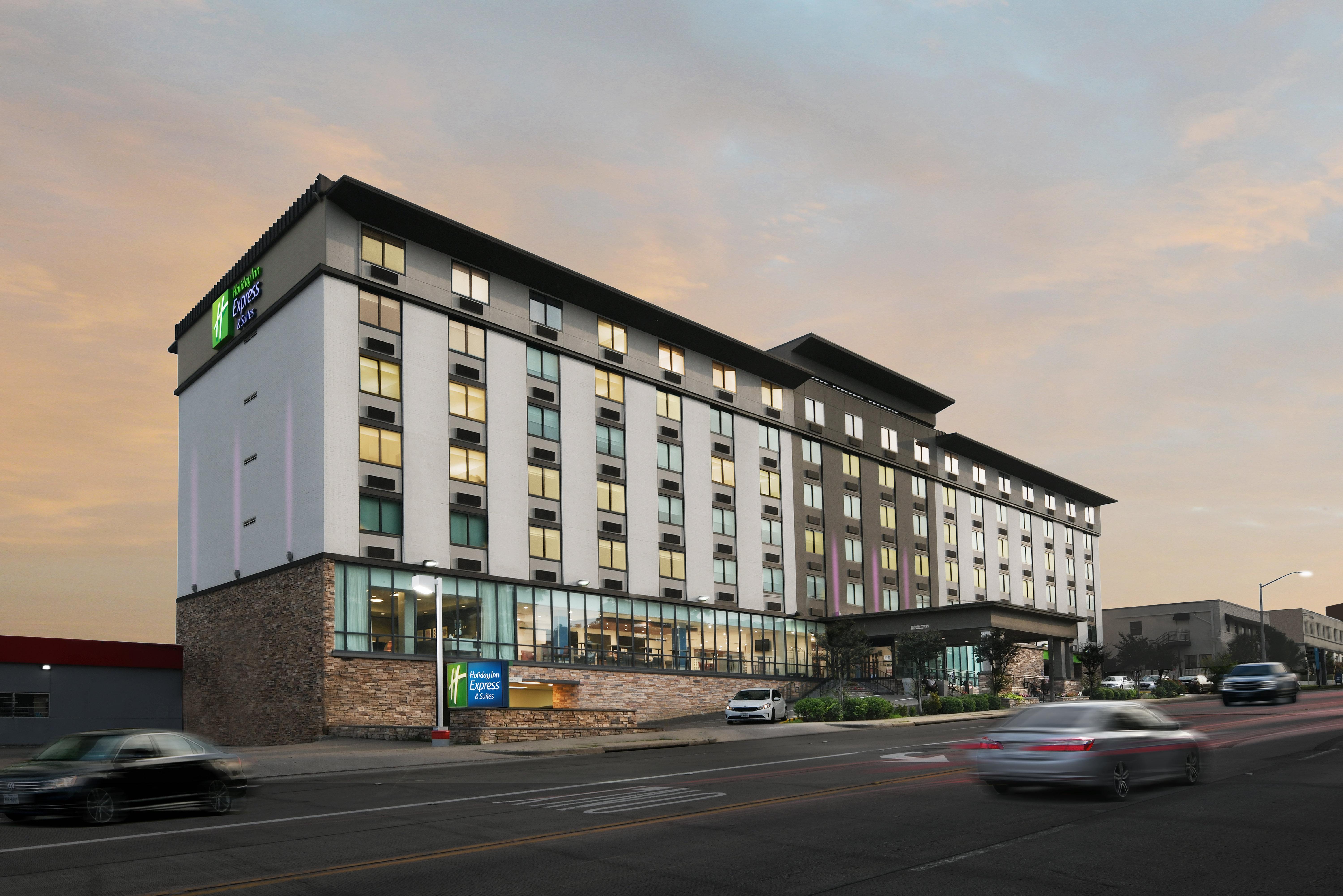 Holiday Inn Express & Suites Fort Worth Downtown By Ihg Exterior photo
