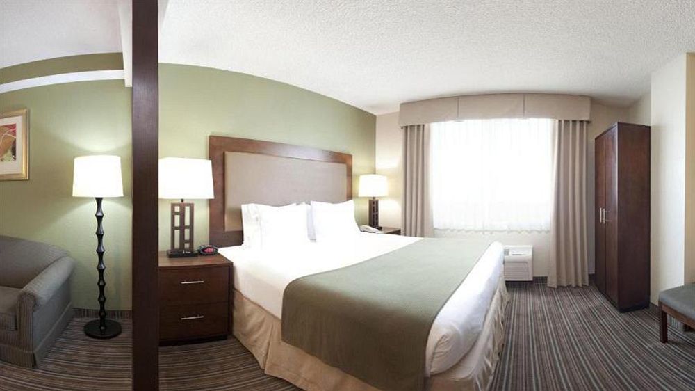 Holiday Inn Express & Suites Fort Worth Downtown By Ihg Exterior photo