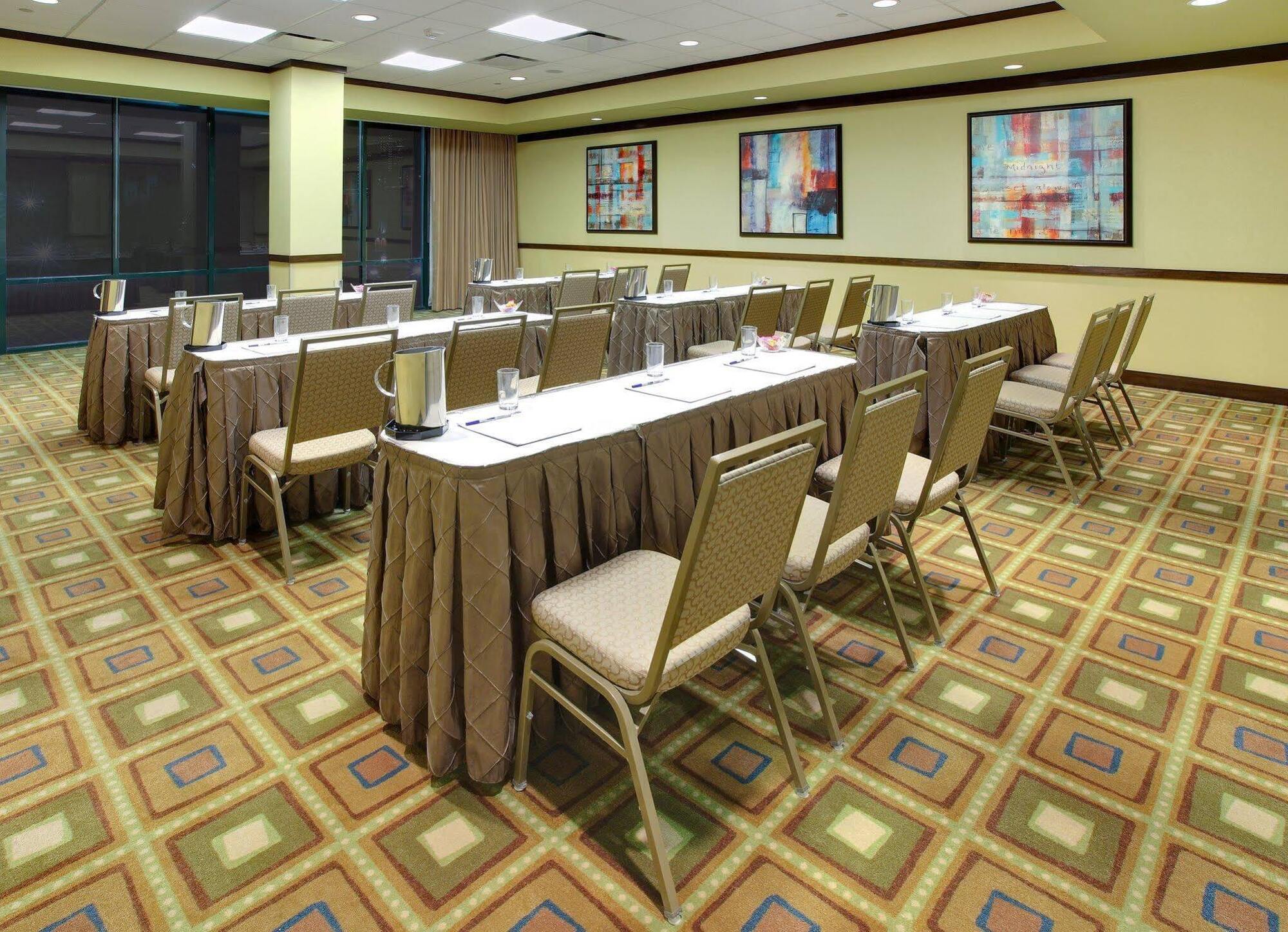 Holiday Inn Express & Suites Fort Worth Downtown By Ihg Exterior photo