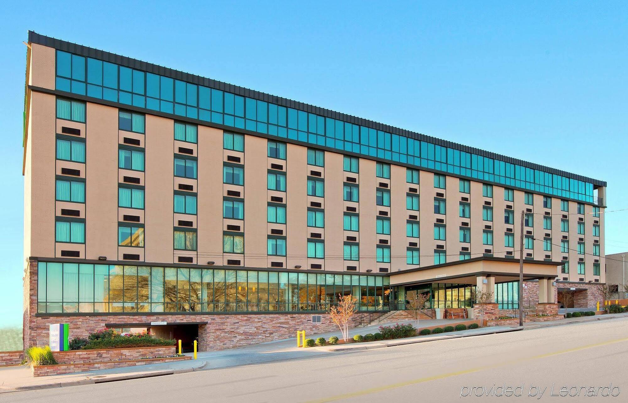Holiday Inn Express & Suites Fort Worth Downtown By Ihg Exterior photo